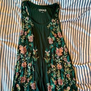Muss Emerald Green Scoop Neck Flower Tank Top